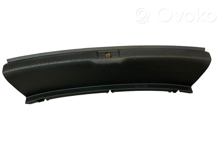 Audi A3 S3 8V Protection de seuil de coffre 8V5863471A