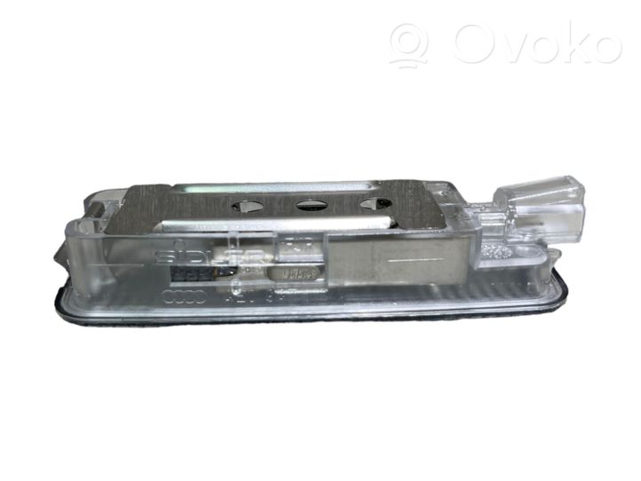 Audi A3 S3 8V Altre luci abitacolo 4D0947105A