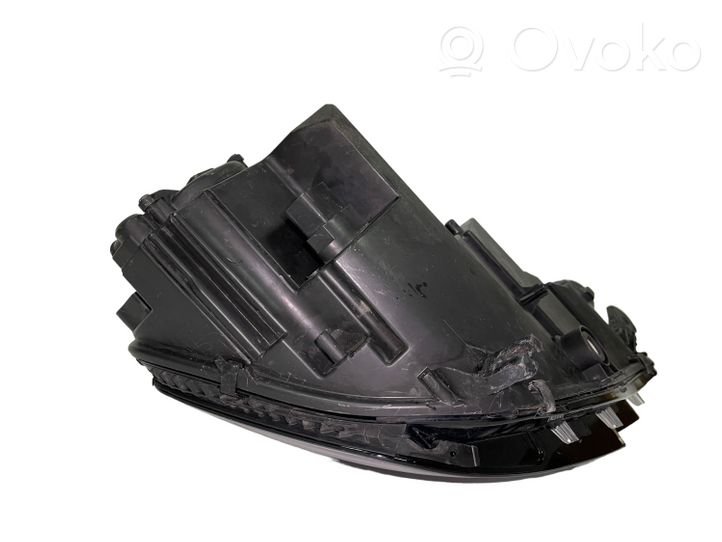 Audi A4 S4 B9 Lampa przednia 8W0941005B