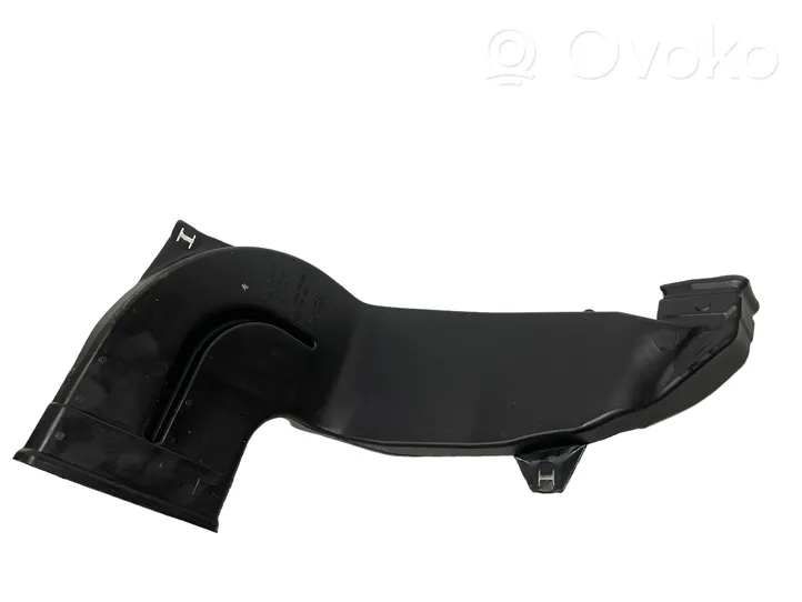 Audi A5 Oro paėmimo kanalo detalė (-ės) 8W0819805A