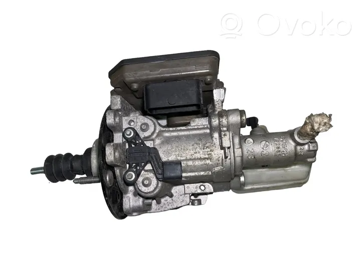 Volkswagen Golf VII Brake booster 5QE614105C