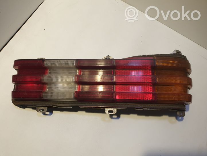 Mercedes-Benz E W124 Lampa tylna R225902