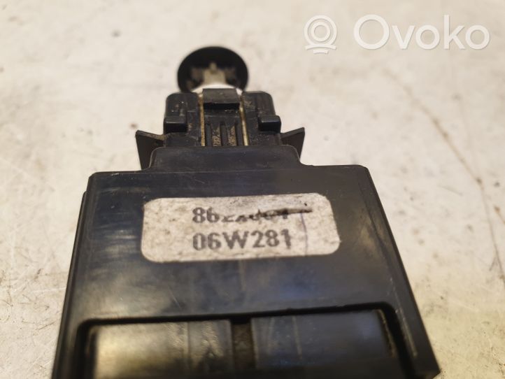 Volvo S60 Brake pedal sensor switch 8622064