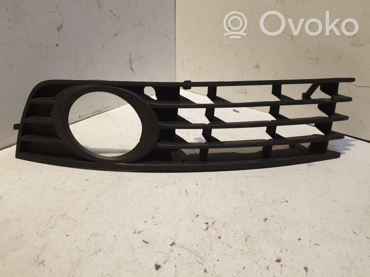 Audi A4 S4 B6 8E 8H Grille antibrouillard avant AD07013