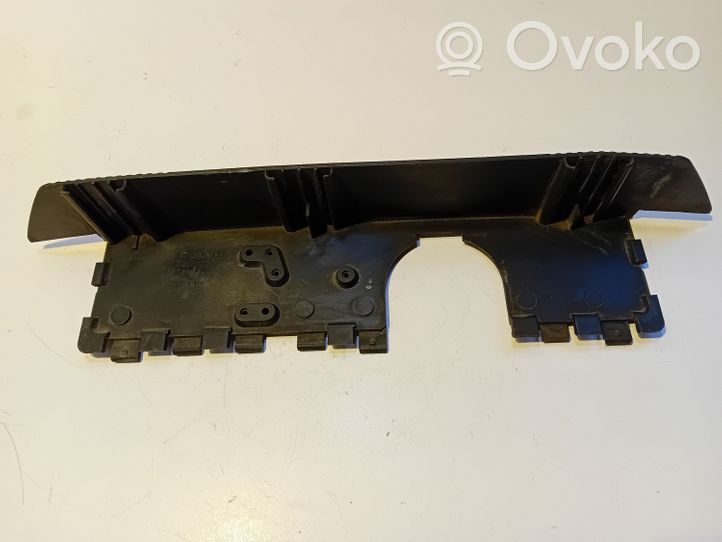 Volvo S70  V70  V70 XC Déflecteur d'air de radiateur de refroidissement 9447100