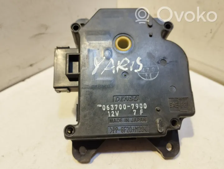 Toyota Yaris Stellmotor Heizung Klima 0637007900