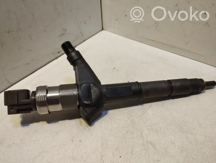 Nissan X-Trail T30 Injecteur de carburant 166003H800