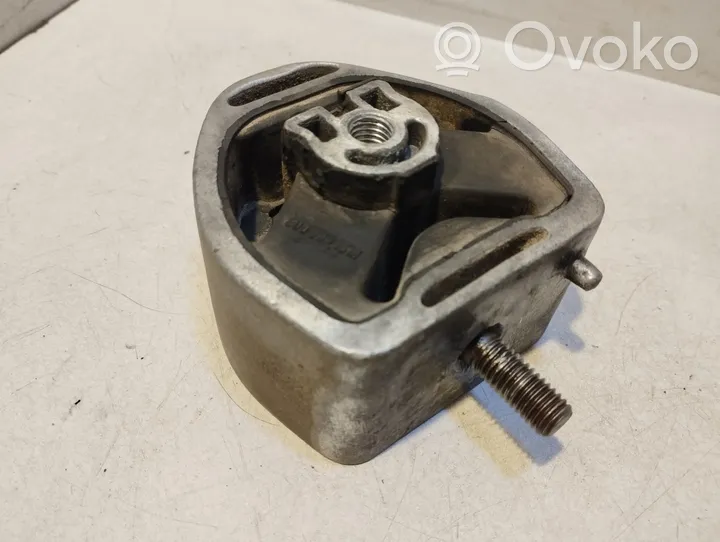 Volkswagen PASSAT B5 Dzinēja spilvens 8D0399151H