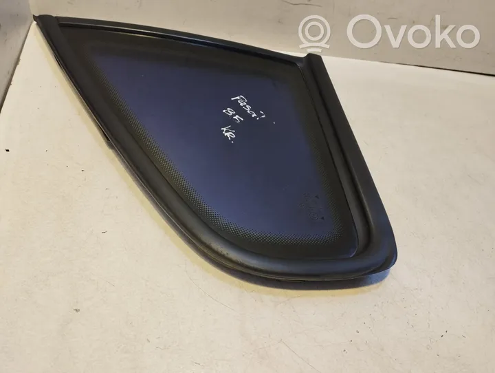 Volkswagen PASSAT B5 Rear side window/glass 43R00048