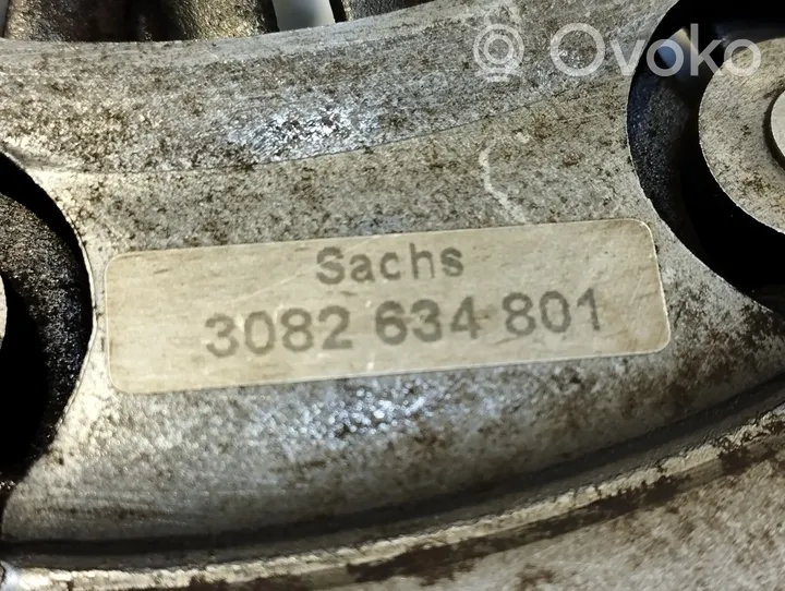 Audi A4 S4 B5 8D Płyta dociskowa sprzęgła 3082634801