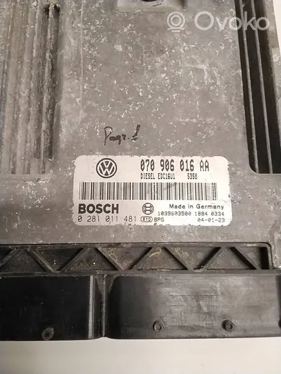 Volkswagen Touareg I Блок управления двигателя 070906016AA