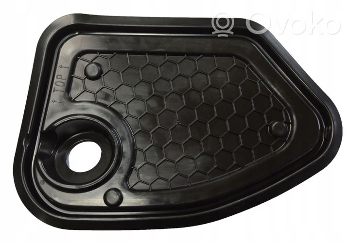 Audi Q3 F3 Muu takaoven verhoiluelementti 8V5837915A