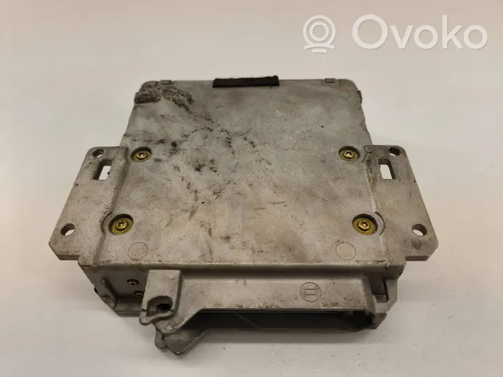 Volkswagen PASSAT B4 Engine control unit/module 8A0907401B