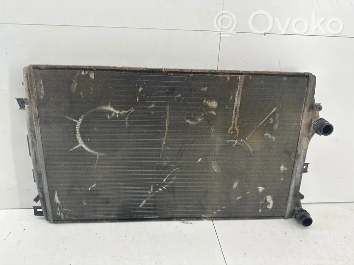 Volkswagen Touran I Dzesēšanas šķidruma radiators 1K0121253AA