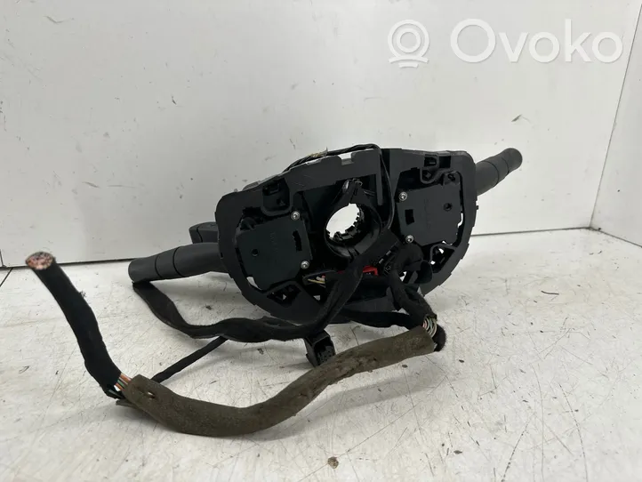 Renault Megane II Leva/interruttore dell’indicatore di direzione e tergicristallo 8200155865