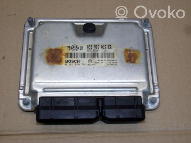 Volkswagen PASSAT B5 Sterownik / Moduł ECU 0281010704