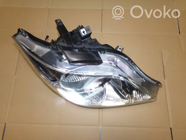 Honda City Lampa przednia 