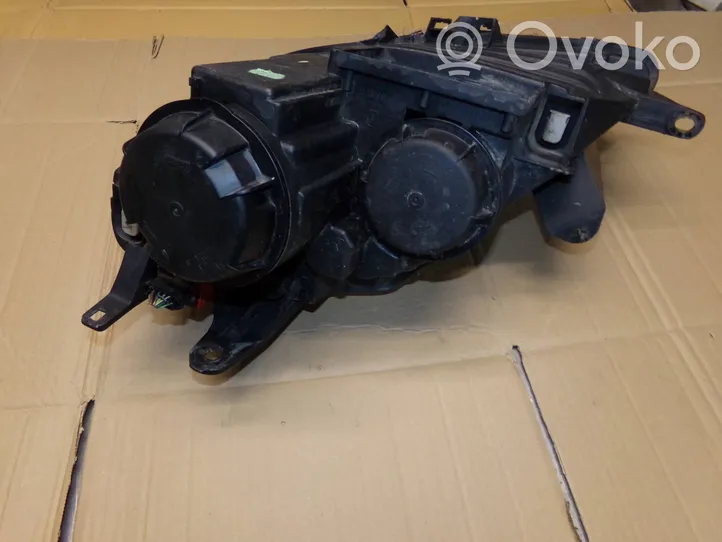 Citroen C8 Lampa przednia 