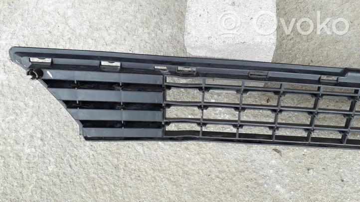 Mercedes-Benz A W169 Grille inférieure de pare-chocs avant A1698850123