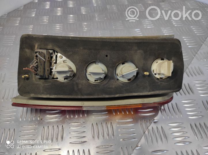 Ford Courier Lampa tylna 0101000002