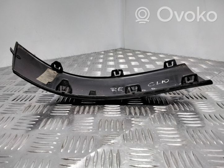 Renault Clio III Modanatura separatore del paraurti anteriore 8200074469