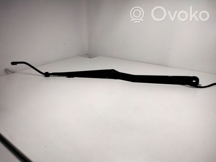 Opel Sintra Front wiper blade arm 89813564