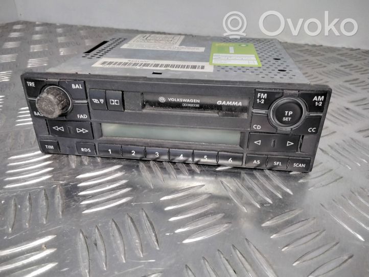 Volkswagen PASSAT B5 Radio/CD/DVD/GPS-pääyksikkö 1J0035186B