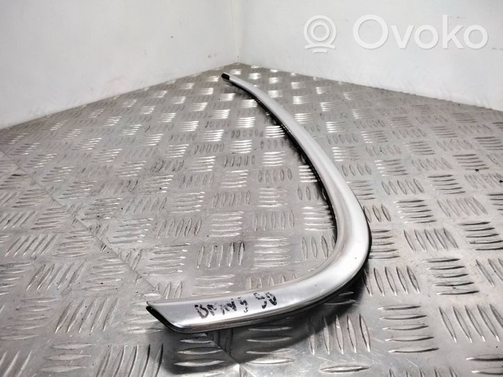 BMW 5 E34 Rivestimento vetro lato posteriore 19441319