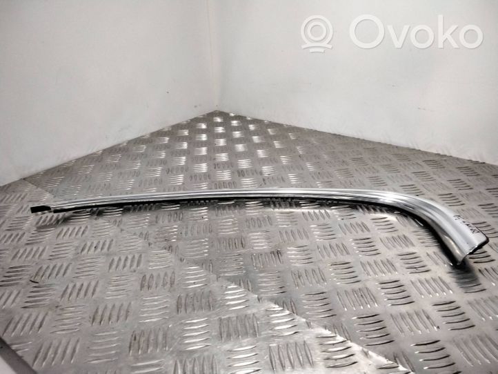 BMW 5 E34 Rivestimento vetro lato posteriore 19441319