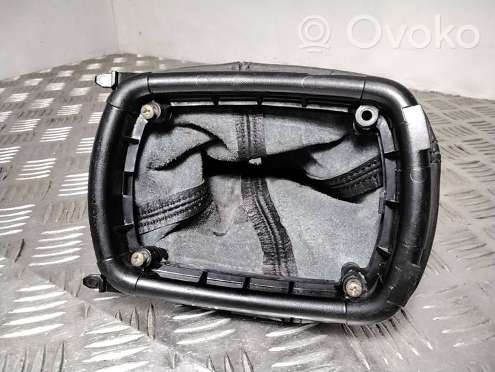 Audi A4 S4 B5 8D Contour de levier de vitesses 8D0864281B