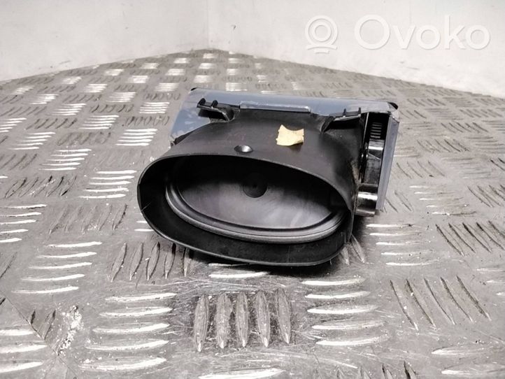 BMW 7 E32 Šoninės oro grotelės 73621382