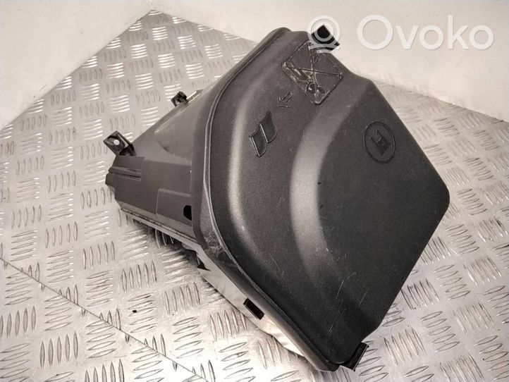 Citroen C4 I Boîte à fusibles 9653315180