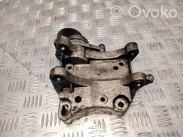 Citroen C4 I Support de générateur / alternateur 9637349380