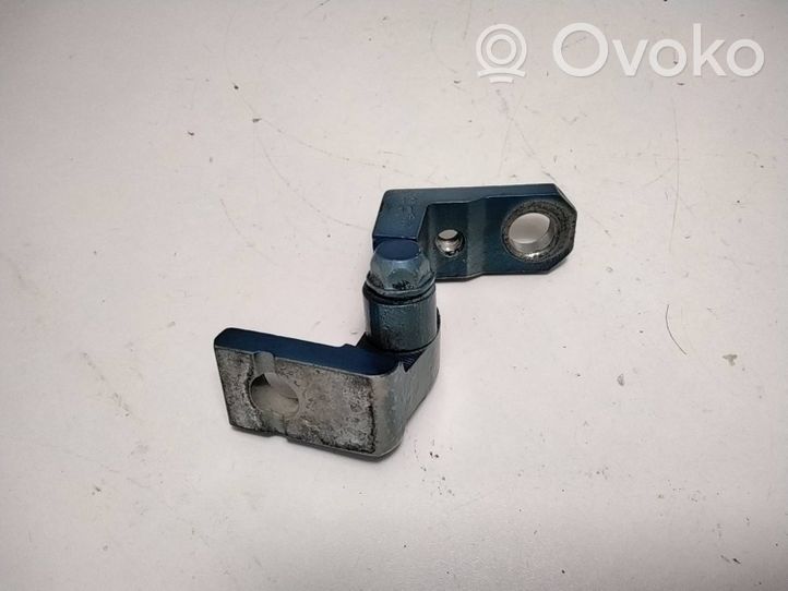 Volkswagen Polo IV 9N3 Cerniera superiore della portiera anteriore 6Q0831402C