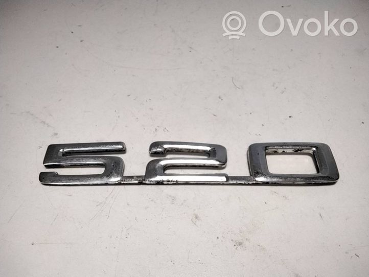 BMW 5 E28 Insignia/letras de modelo de fabricante 1874418