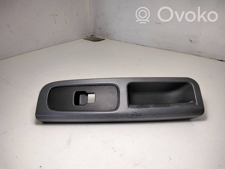 Volvo V50 Enjoliveurs poignée intérieure de porte avant 8679474