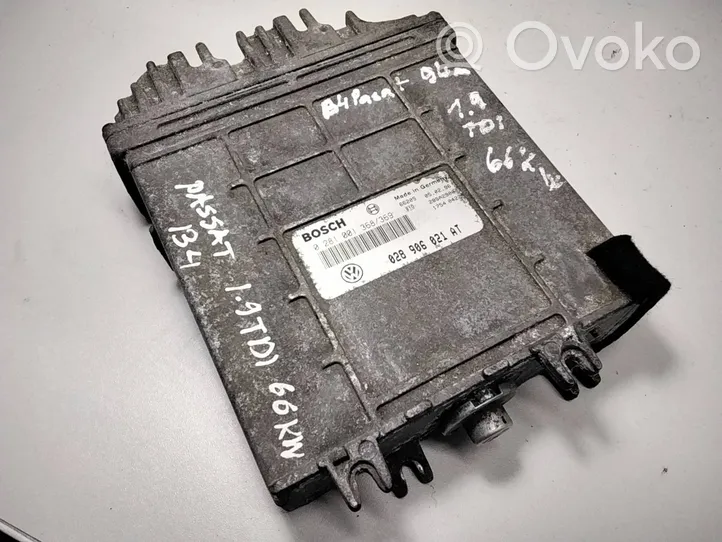 Volkswagen PASSAT B4 Calculateur moteur ECU 028906021AT