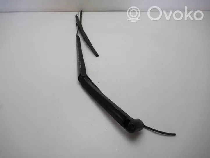 Chevrolet Corvette Front wiper blade arm 