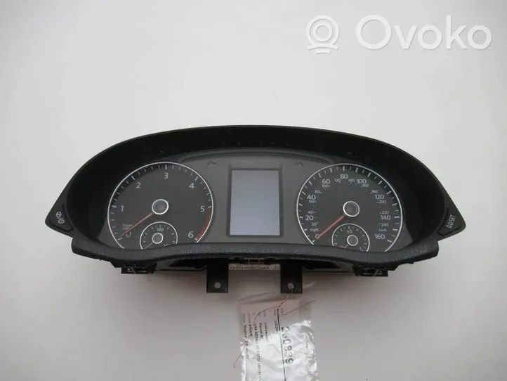 Volkswagen PASSAT B7 Speedometer (instrument cluster) 561920970G