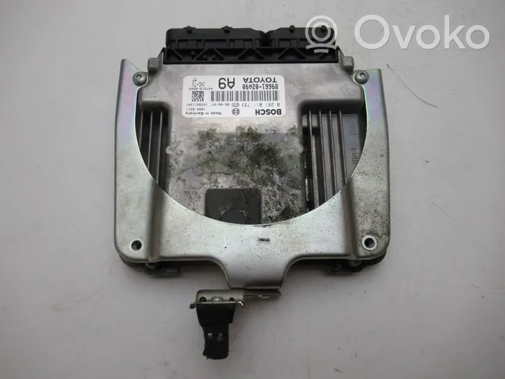 Toyota Corolla E120 E130 Unité de commande, module ECU de moteur 89661-02A90