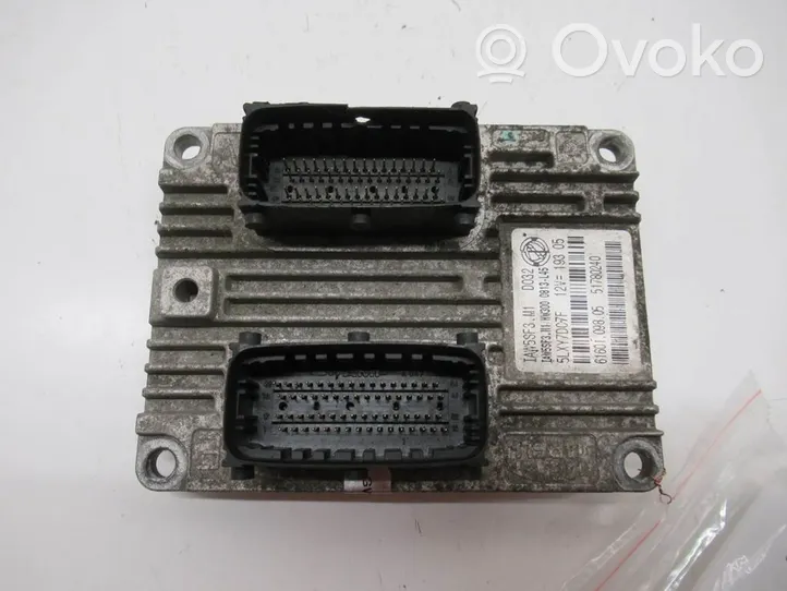 Fiat Grande Punto Komputer / Sterownik ECU silnika 517802240