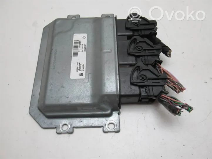 Dacia Sandero Komputer / Sterownik ECU silnika 237107018R