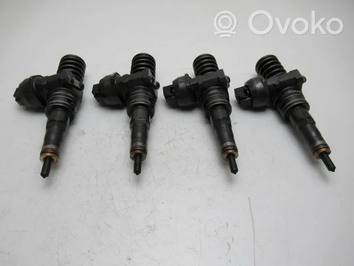 Volkswagen PASSAT B5.5 Kit d'injecteurs de carburant 0414720215