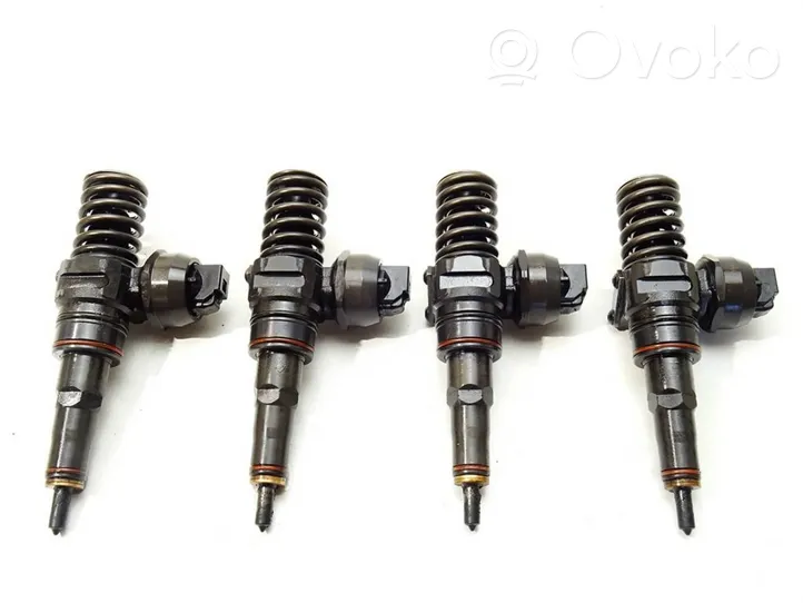 Volkswagen PASSAT B5.5 Fuel injectors set 0414720037