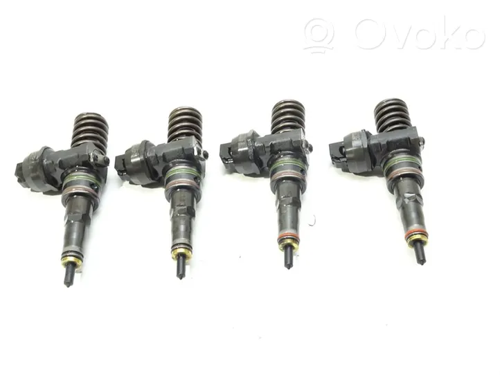 Seat Ibiza III (6L) Fuel injectors set 0414720039