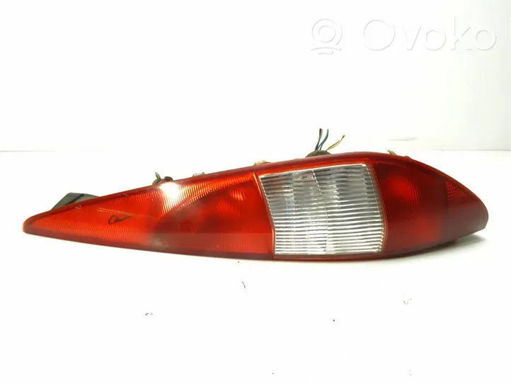 Ford Mondeo Mk III Lampa tylna 