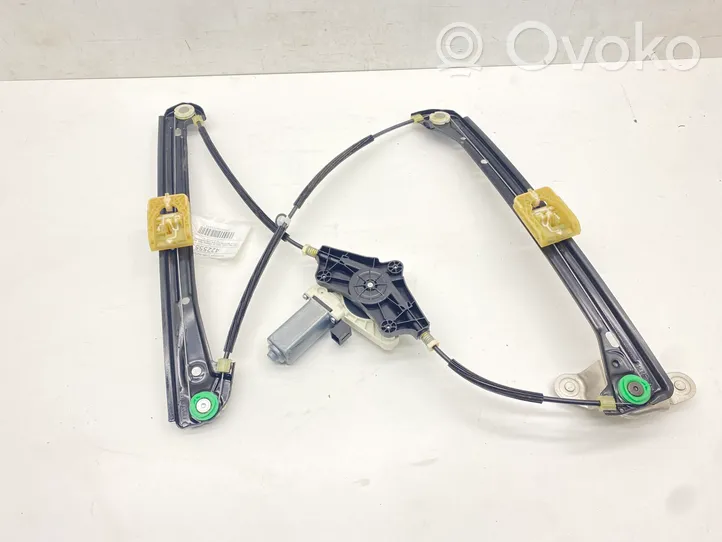 Volkswagen Golf VII Front door window regulator with motor 5Q4959802B