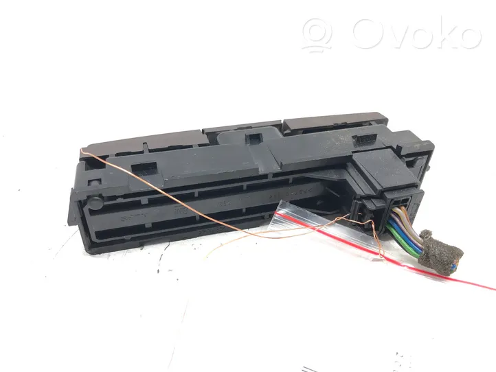 Opel Zafira C Botón interruptor de luz de peligro 20968511