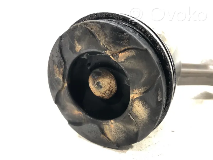 Volvo V50 Piston avec bielle D4164T