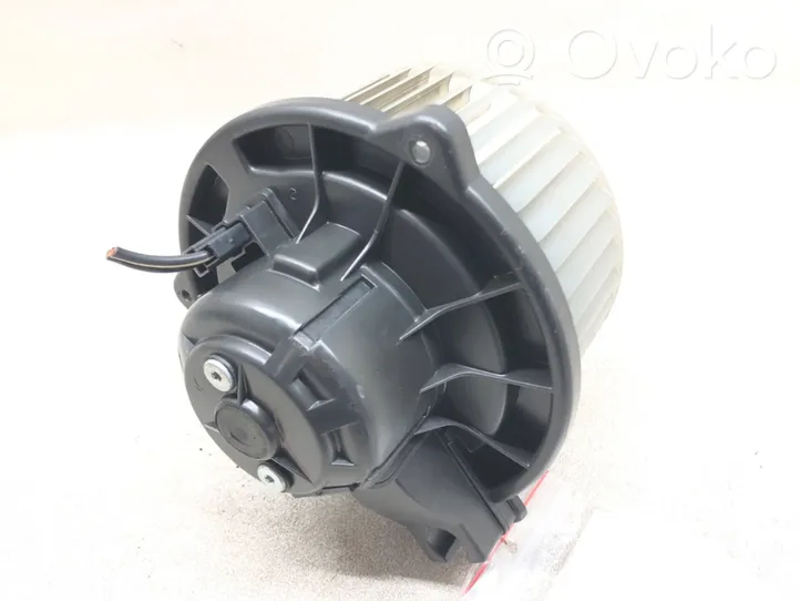 Toyota Corolla Verso E121 Soplador/ventilador calefacción 016070-0610